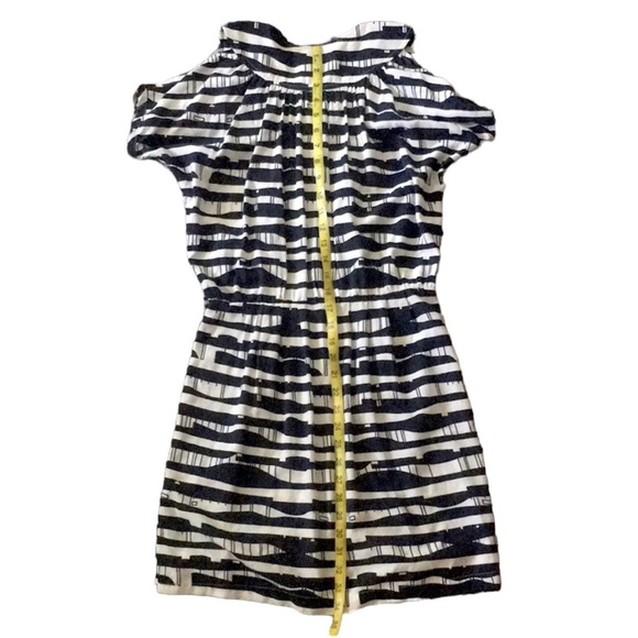 !!SOLD!! MOCIUN DRESS PRINT COLD SHOULDER SIZE SMALL - Picture 8 of 11